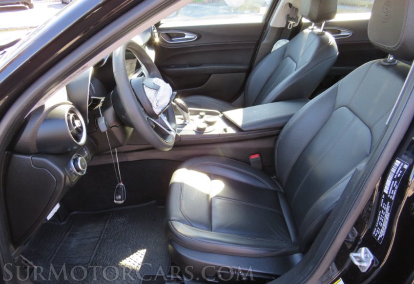 2018 Alfa Romeo Giulia - Image 24