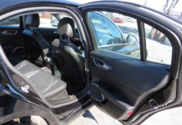 2018 Alfa Romeo Giulia - Image 23