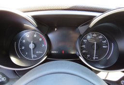 2018 Alfa Romeo Giulia - Image 32