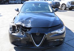 2018 Alfa Romeo Giulia - Image 9