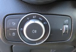 2018 Alfa Romeo Giulia - Image 37