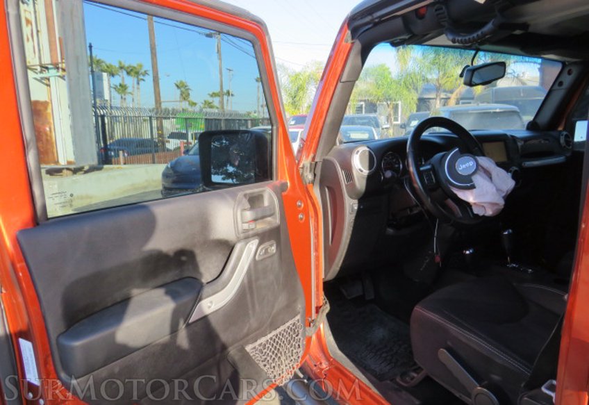 2014 Jeep Wrangler Unlimited - Image 18