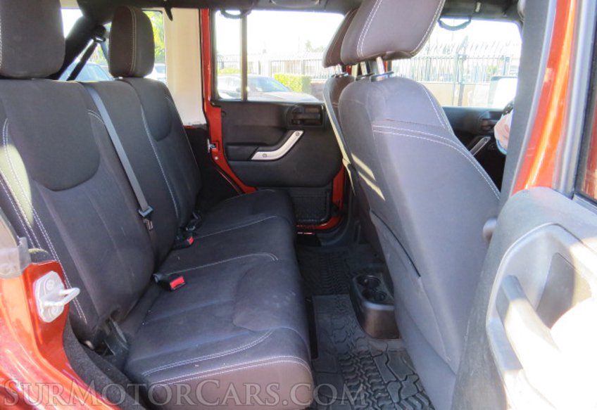 2014 Jeep Wrangler Unlimited - Image 28