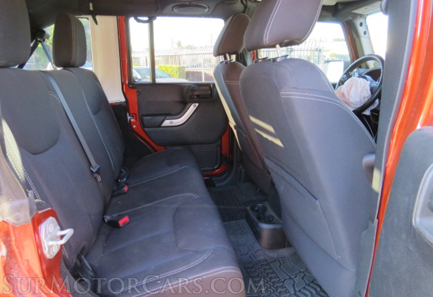 2014 Jeep Wrangler Unlimited - Image 26