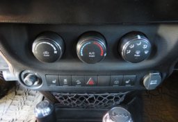 2014 Jeep Wrangler Unlimited - Image 36