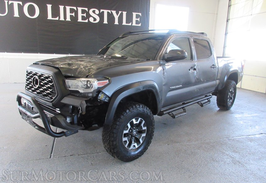 2017 Toyota Tacoma - Image 4