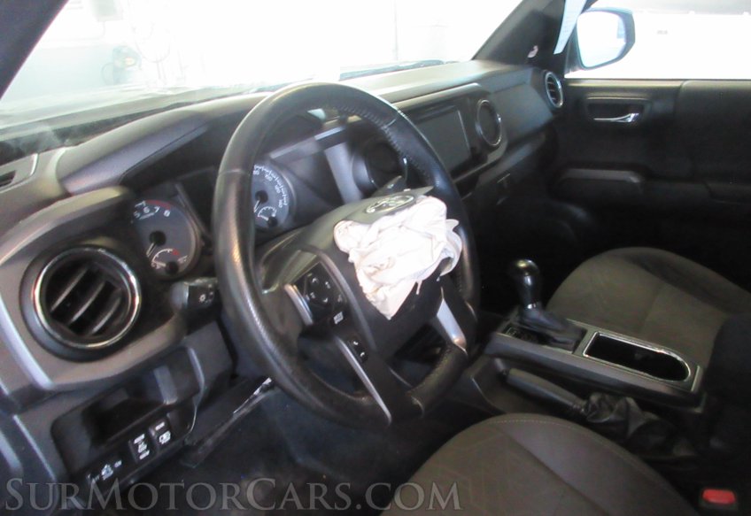 2017 Toyota Tacoma - Image 28