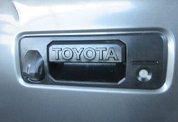 2017 Toyota Tacoma - Image 23