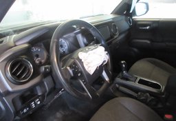 2017 Toyota Tacoma - Image 28