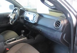 2017 Toyota Tacoma - Image 26