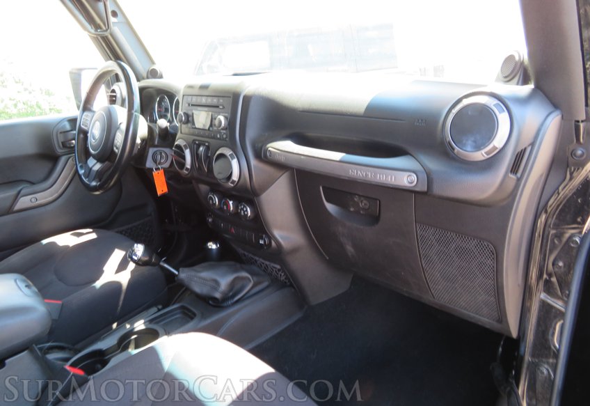 2013 Jeep Wrangler - Image 23