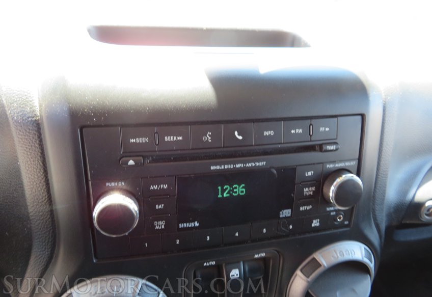 2013 Jeep Wrangler - Image 35