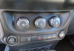 2013 Jeep Wrangler - Image 37