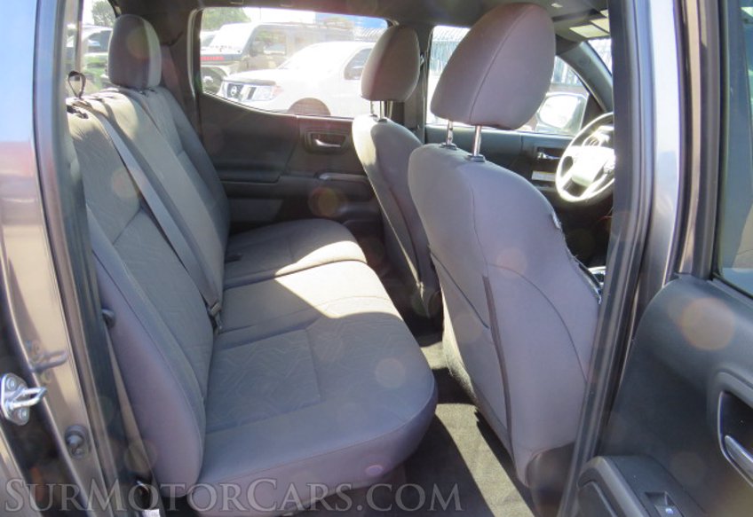 2019 Toyota Tacoma 4WD - Image 33