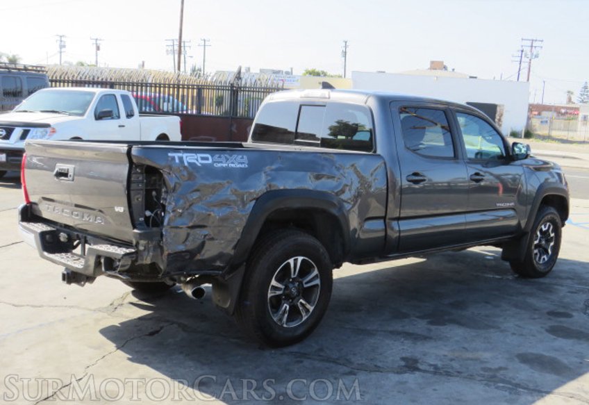 2019 Toyota Tacoma 4WD - Image 8