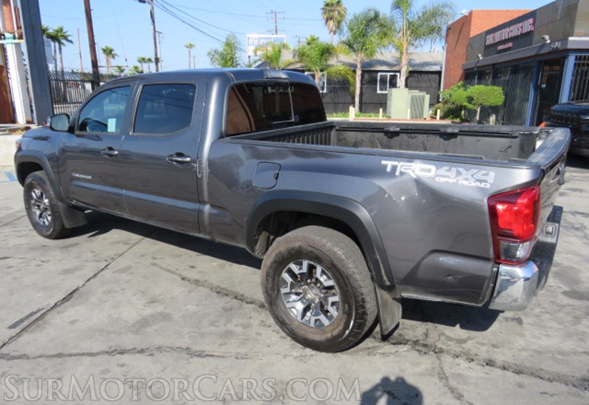 2019 Toyota Tacoma 4WD - Image 9