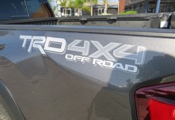 2019 Toyota Tacoma 4WD - Image 11