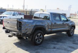 2019 Toyota Tacoma 4WD - Image 8