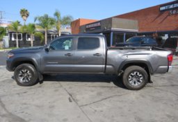 2019 Toyota Tacoma 4WD - Image 5