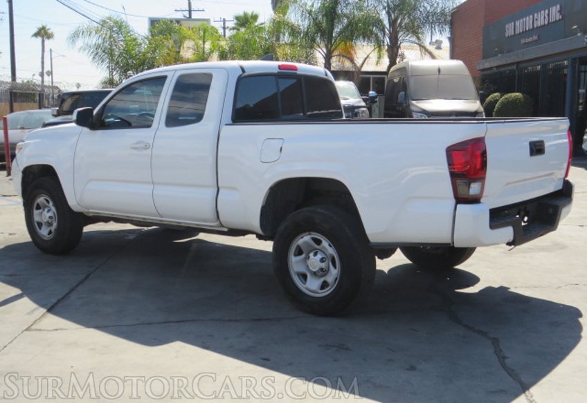 2018 Toyota Tacoma - Image 9