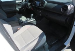 2018 Toyota Tacoma - Image 24