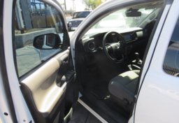 2018 Toyota Tacoma - Image 19