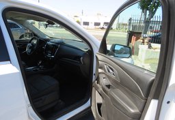 2021 Chevrolet Traverse - Image 19