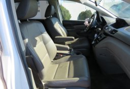 2013 Honda Odyssey - Image 25