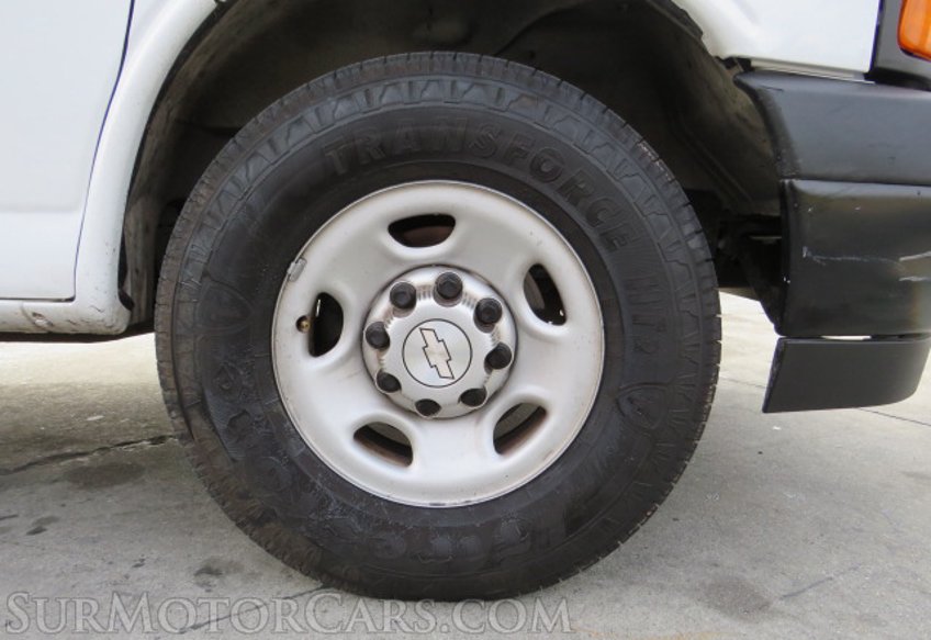 2018 Chevrolet Express Cargo Van - Image 17