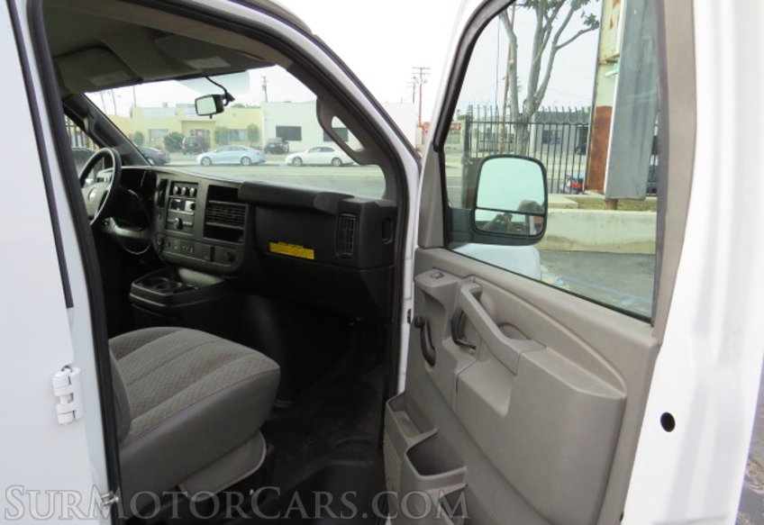 2018 Chevrolet Express Cargo Van - Image 19