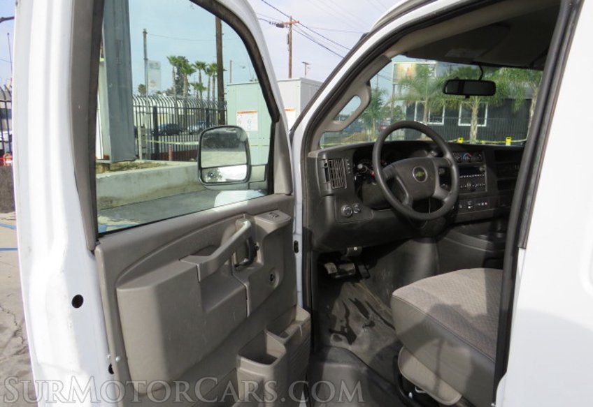 2018 Chevrolet Express Cargo Van - Image 18