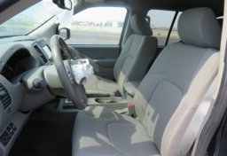 2019 Nissan Frontier - Image 28