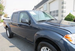 2019 Nissan Frontier - Image 13