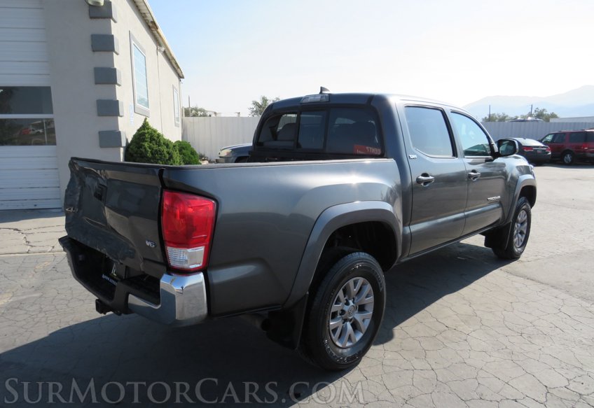 2017 Toyota Tacoma - Image 7