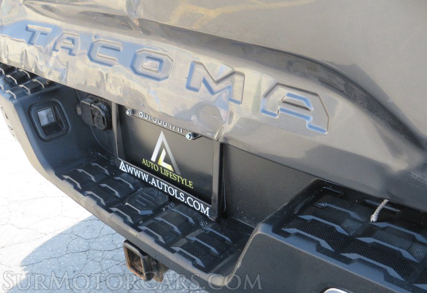 2017 Toyota Tacoma - Image 22