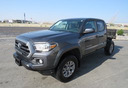 2017 Toyota Tacoma - Image 3