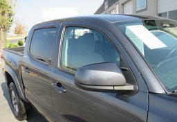 2017 Toyota Tacoma - Image 15