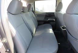 2017 Toyota Tacoma - Image 28