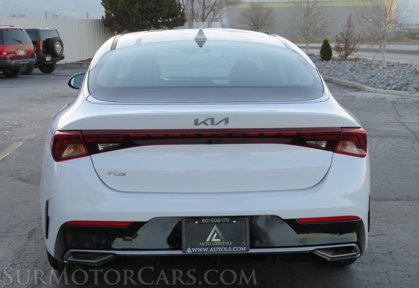 2022 Kia K5 - Image 11