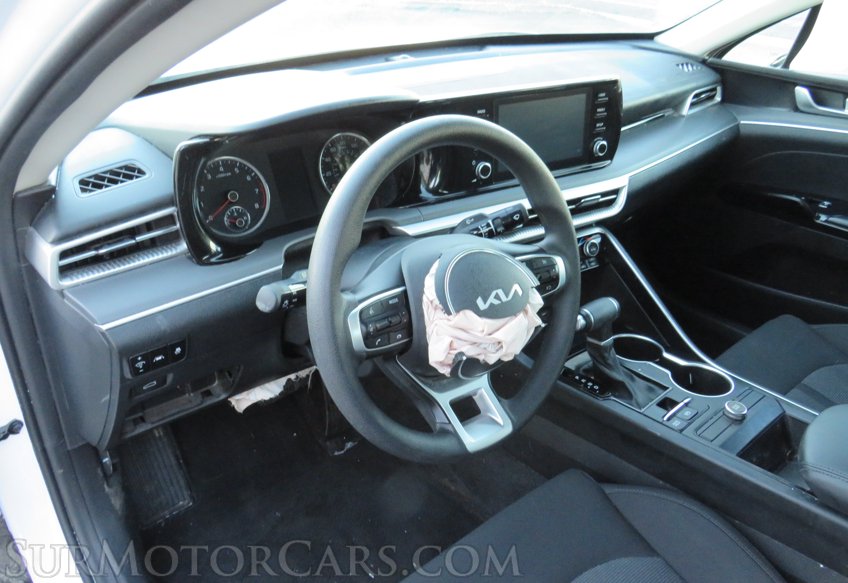 2022 Kia K5 - Image 25