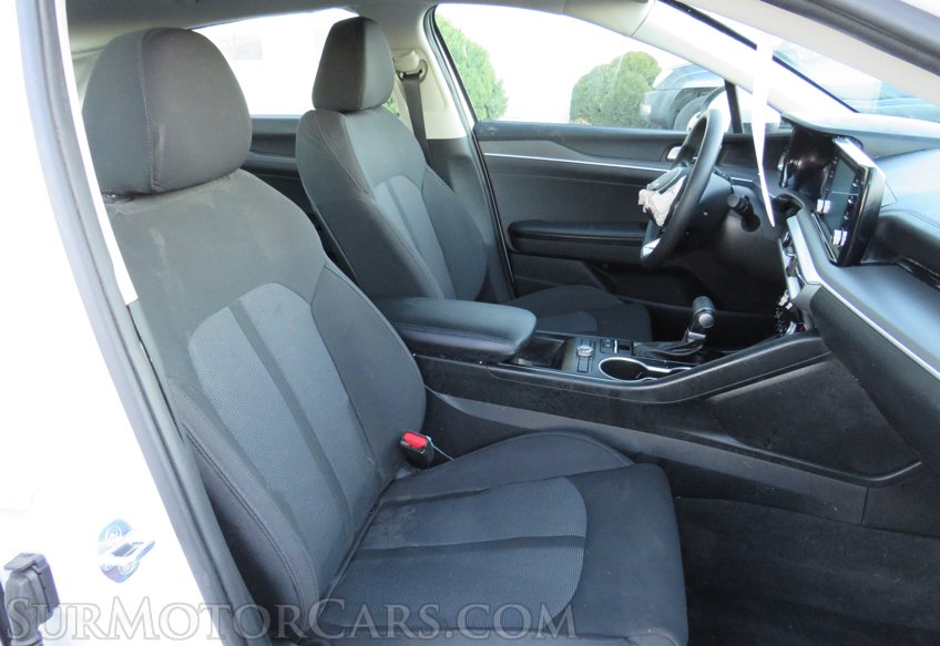 2022 Kia K5 - Image 26