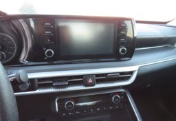 2022 Kia K5 - Image 42