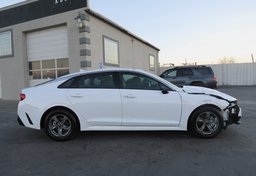 2022 Kia K5 - Image 13