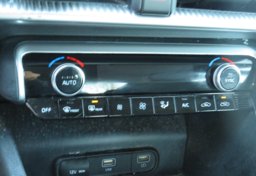 2022 Kia K5 - Image 37