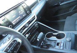 2022 Kia K5 - Image 31