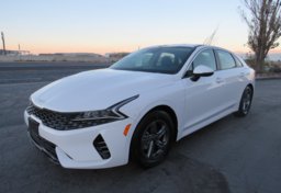 2022 Kia K5 - Image 1