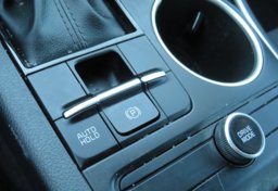 2022 Kia K5 - Image 39