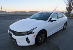 2022 Kia K5 - Image 4