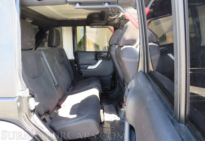 2015 Jeep Wrangler Unlimited - Image 22