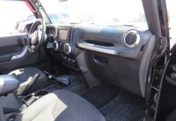 2015 Jeep Wrangler Unlimited - Image 21